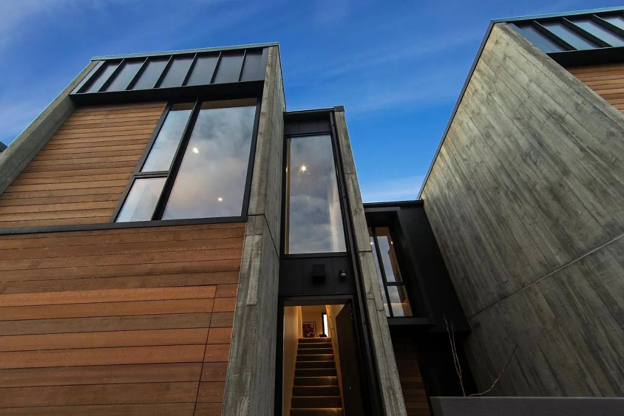 Funk In The City - Luxury Laneway Apartment With Single Garage Christchurch New Zealand